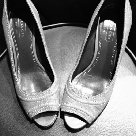 Coach Peep Toe Tan/Orange Heels - Size 7.5