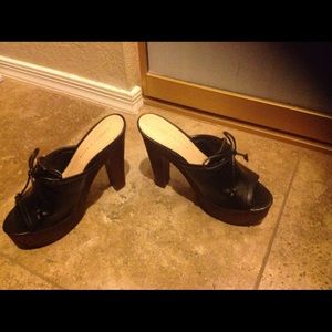 Good shoes size 6