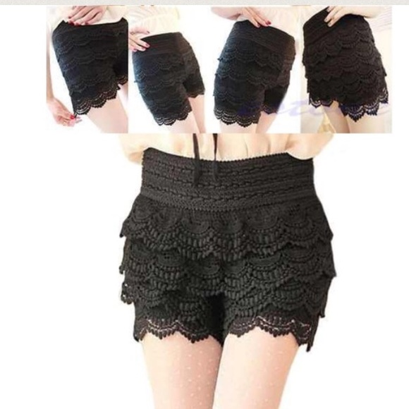 PCW Crotchet Lace Shorts - Picture 2 of 4