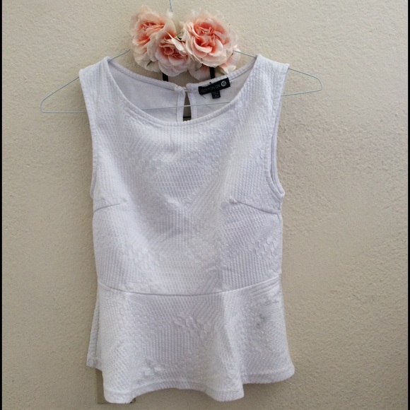 💕💕SOLD💕💕 - Picture 1 of 3