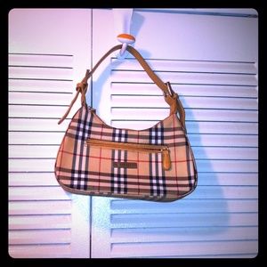 Burberry purse.