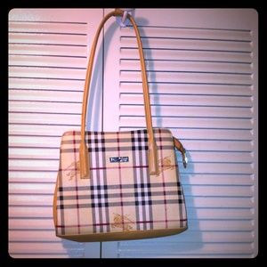 Burberry purse