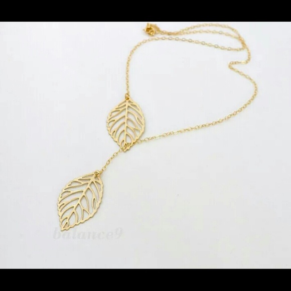 🎉SOLD CJCATE  Gold Sterling Silver Leaf Necklace - Picture 2 of 4