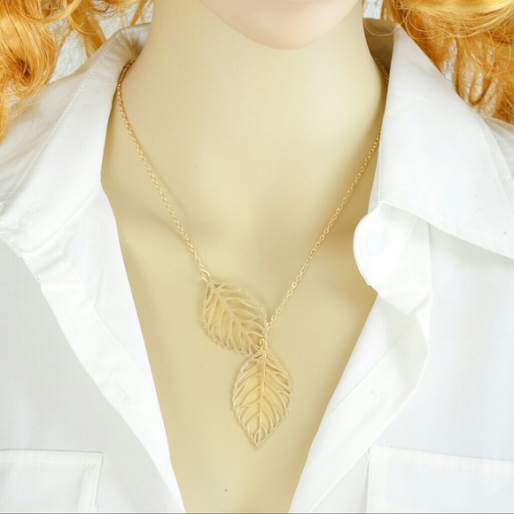 🎉SOLD CJCATE  Gold Sterling Silver Leaf Necklace - Picture 4 of 4
