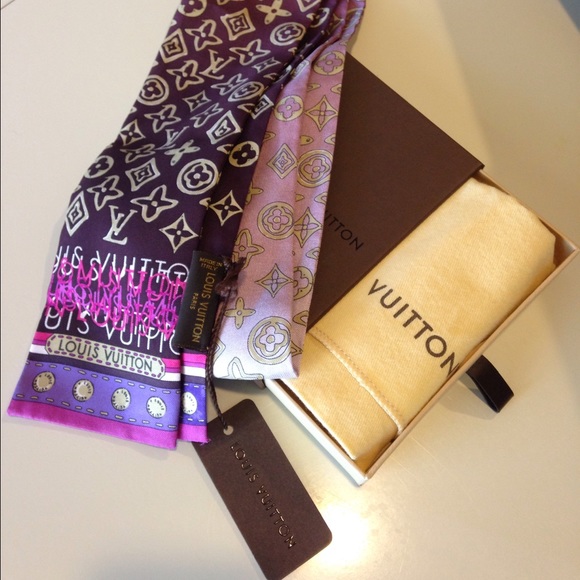 Louis Vuitton Plum Bandeau