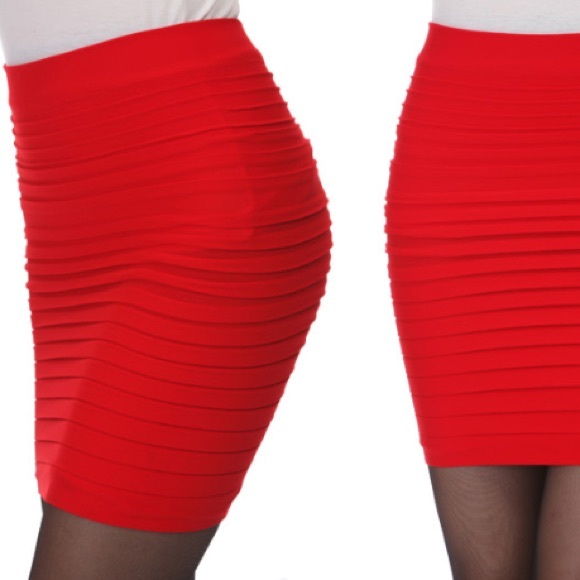 Red Comfy & Stretchy Skirt - Picture 2 of 4