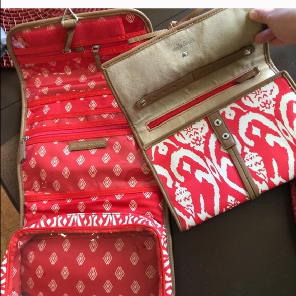Red ikat set