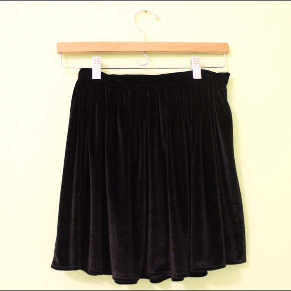 Black velvet American Apparel skirt