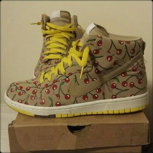 Women's Nike Dunk High Skinny