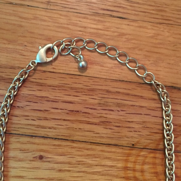 Beautiful & NEW blue crystal necklace - Picture 3 of 4