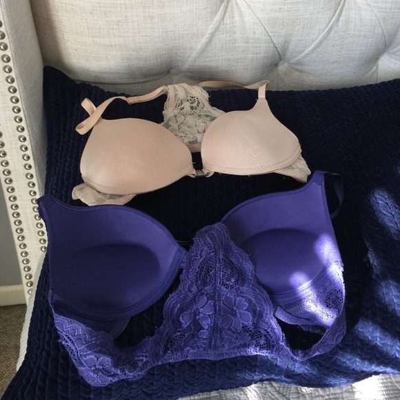 32B Lace Racerback Bras NWOT