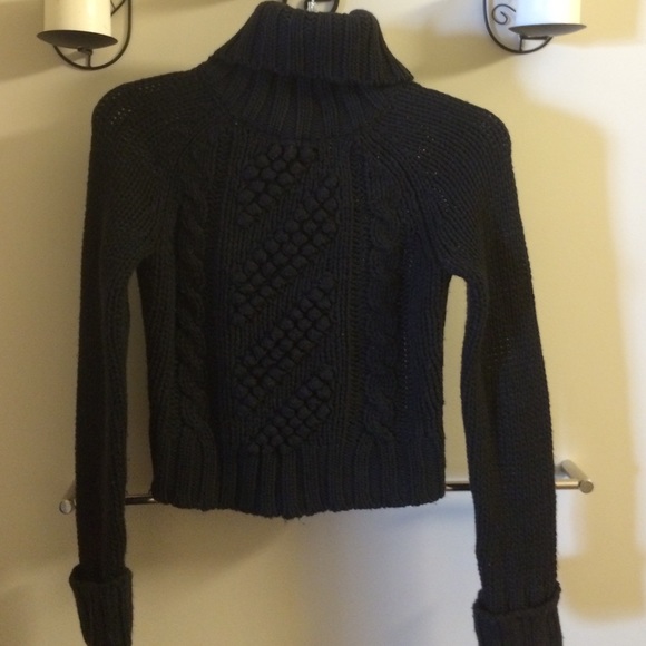 Chunky CROP turtleneck sweater