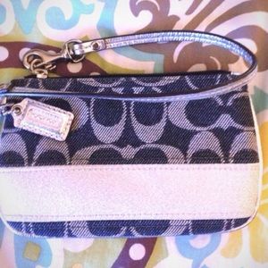 Wristlet