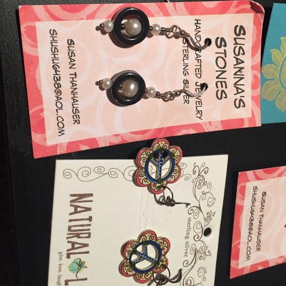 Earring bundle!! - Picture 2 of 3