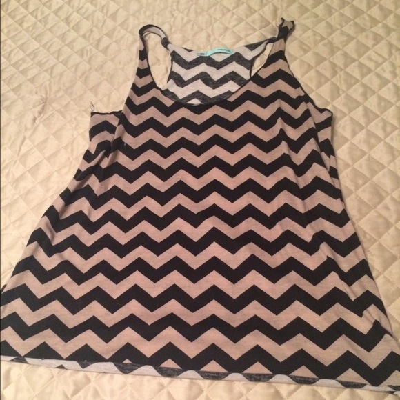 Chevron Tank-black and tan
