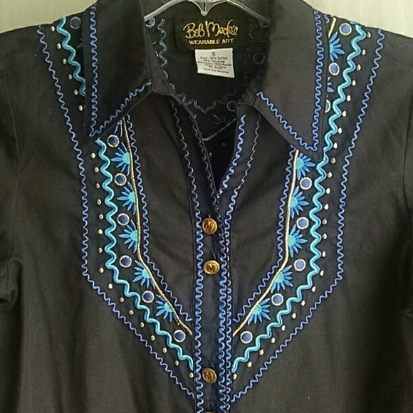 BOB MACKIE...Wearable Art top. - Picture 1 of 2