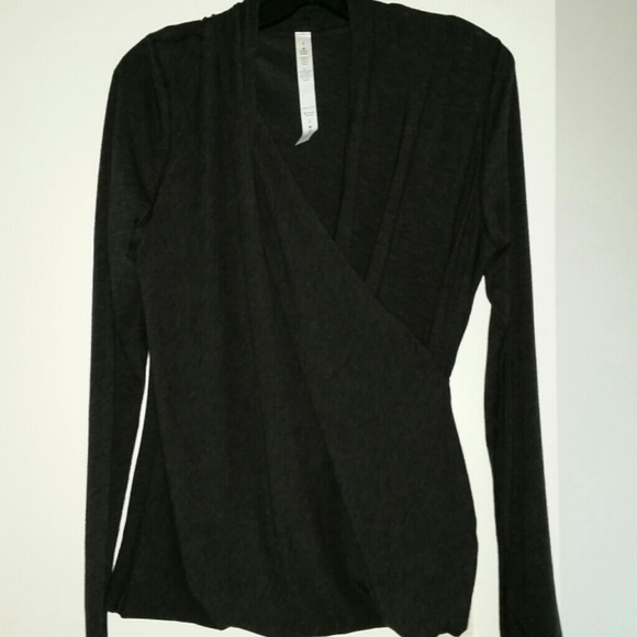 Lululemon Radiant long sleeve. Heather grey ish bl