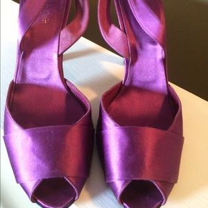 Plum Calvin Klein pumps size 9