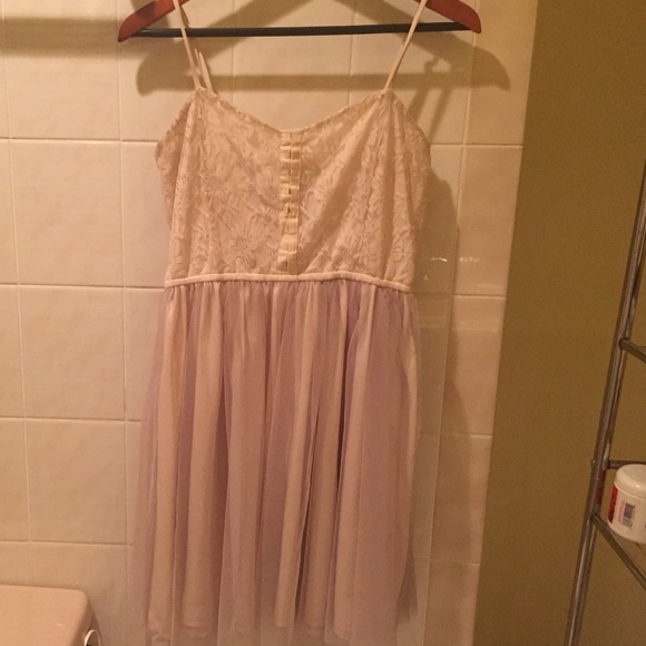 Cute dress with lace and tool