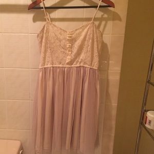 Cute dress with lace and tool