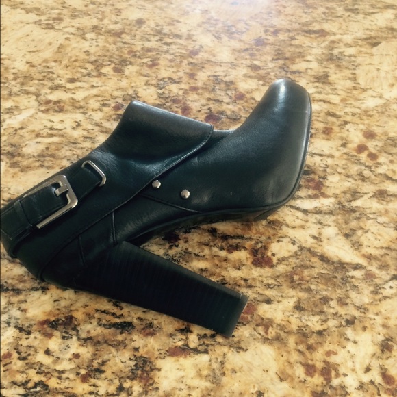 New never worn - Picture 2 of 4