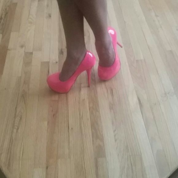 Hot pink high heel with 1in platform shoes