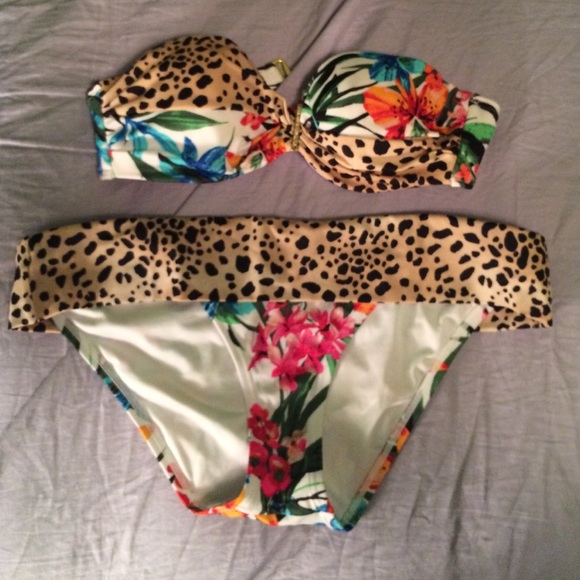 Victoria's Secret swimsuit set push up