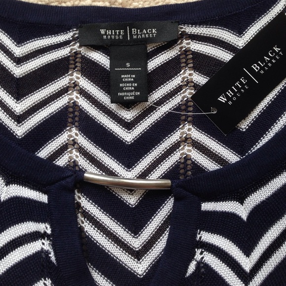 💲sold💲NWT WHBM Navy and White Chevron Tunic - Picture 2 of 3