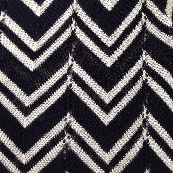 💲sold💲NWT WHBM Navy and White Chevron Tunic - Picture 3 of 3