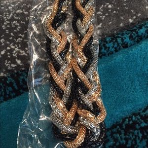 Statement necklace
