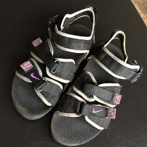 Nike air sandals