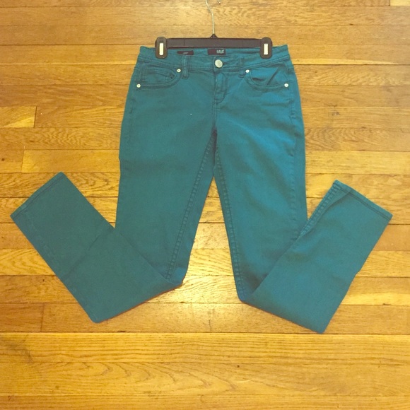 A new approach size 6 turquoise skinny jeans