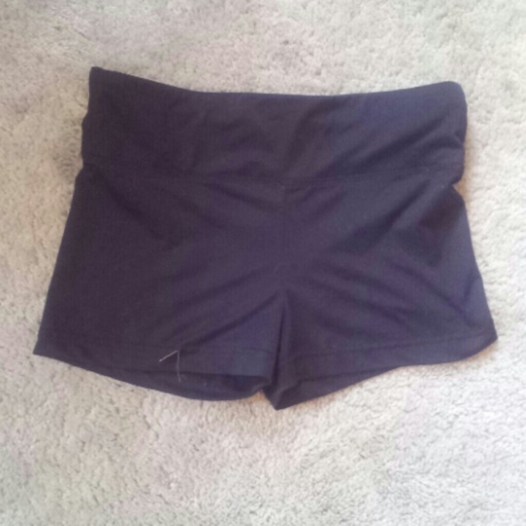 Running shorts