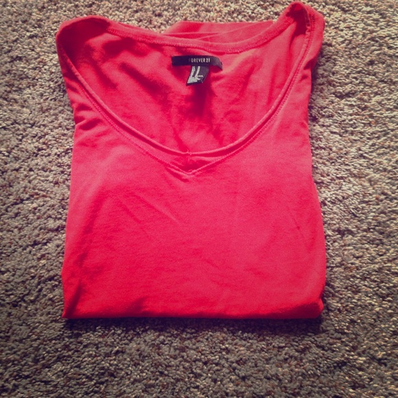 Orange/red v-neck T