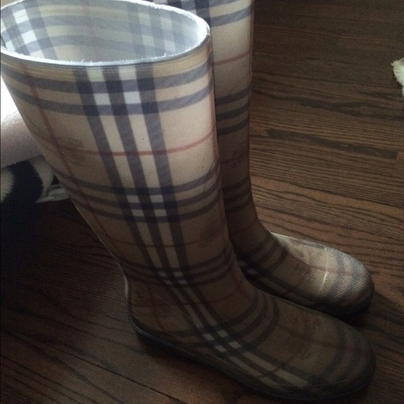 Authentic Burberry rain boots