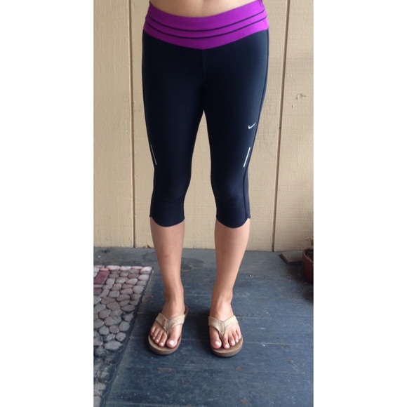 Nike dri fit capris