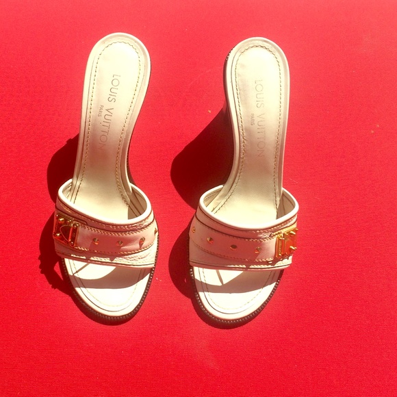 Louis Vuitton Suhali Leather Mules