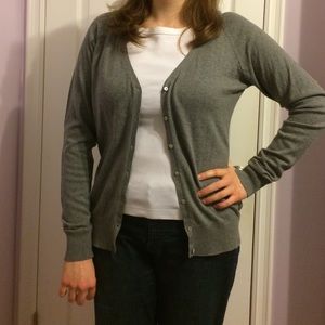 Beautiful gray v-neck sweater!