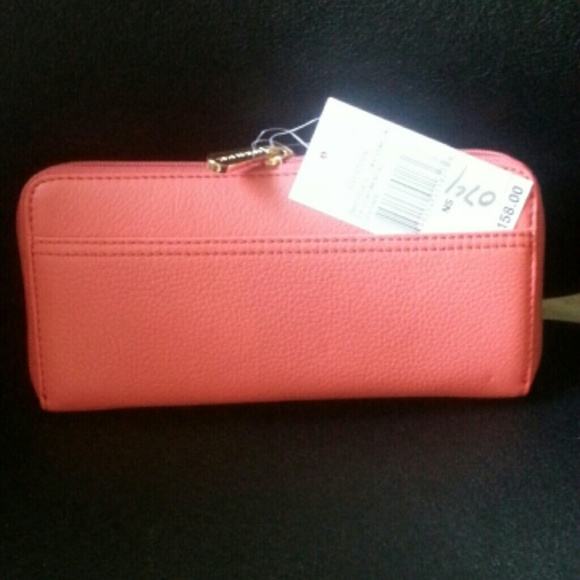 🚫GIFTED!!🚫 MK NEW Wallet!! - Picture 3 of 4