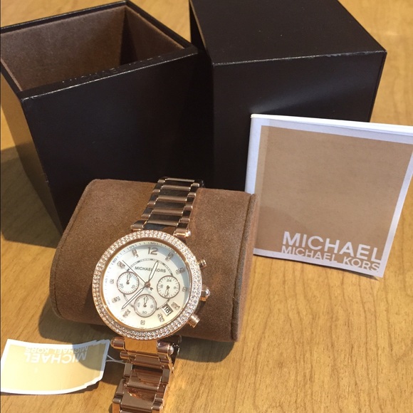 Authentic Michael Kors Rose Gold Watch - Picture 4 of 4
