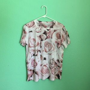 🔴F21 rose print tee shirt