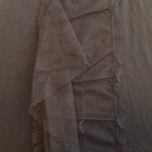 GAP Lace Ruffle Shell Tank - Picture 3 of 3