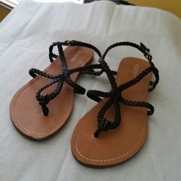 Black sandals.