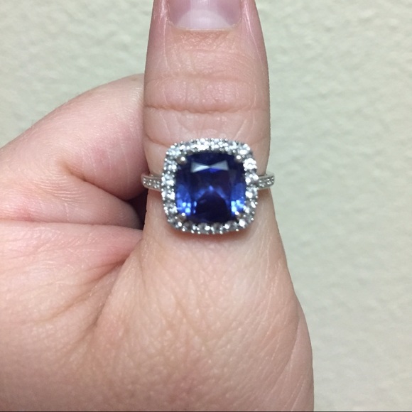 Sapphire and diamond ring