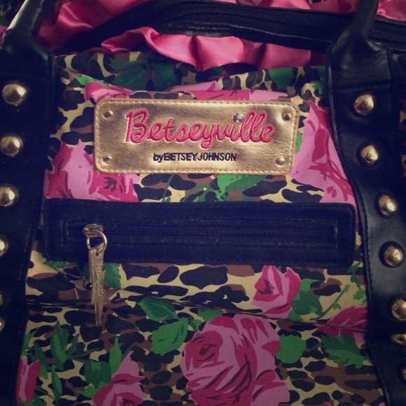 Betseyville by Betsey Johnson Rolling Duffle