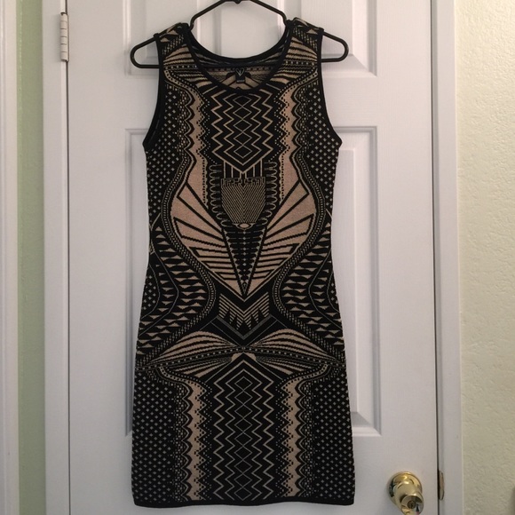 WINDSOR Dresses & Skirts - 🆕 Windsor bodycon dress