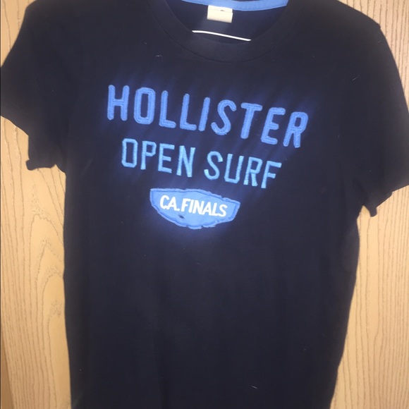 Hollister shirt