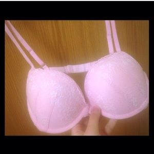 Pink lace bra 36c