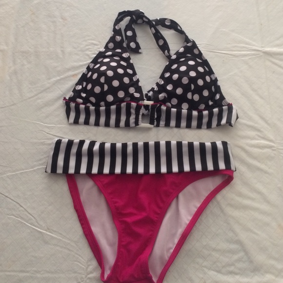 Super cute! NWOT, Pink and black polka dot bikini - Picture 2 of 2