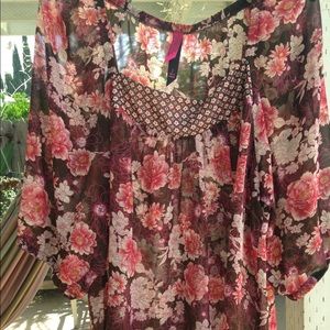 A loose fitted flower blouse!